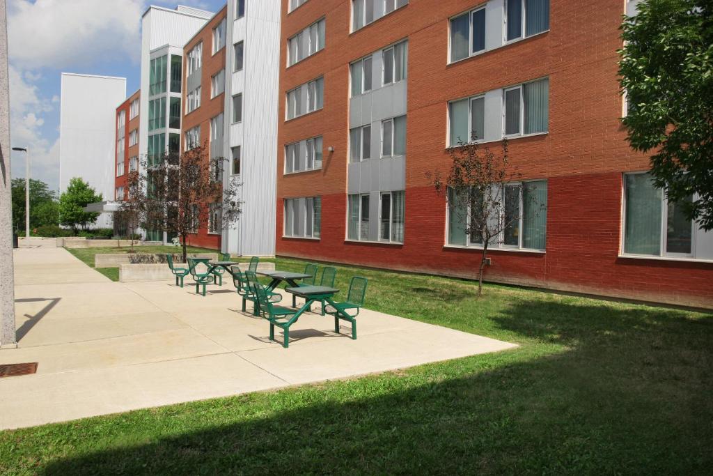 Residence & Conference Centre - Brampton Exterior photo